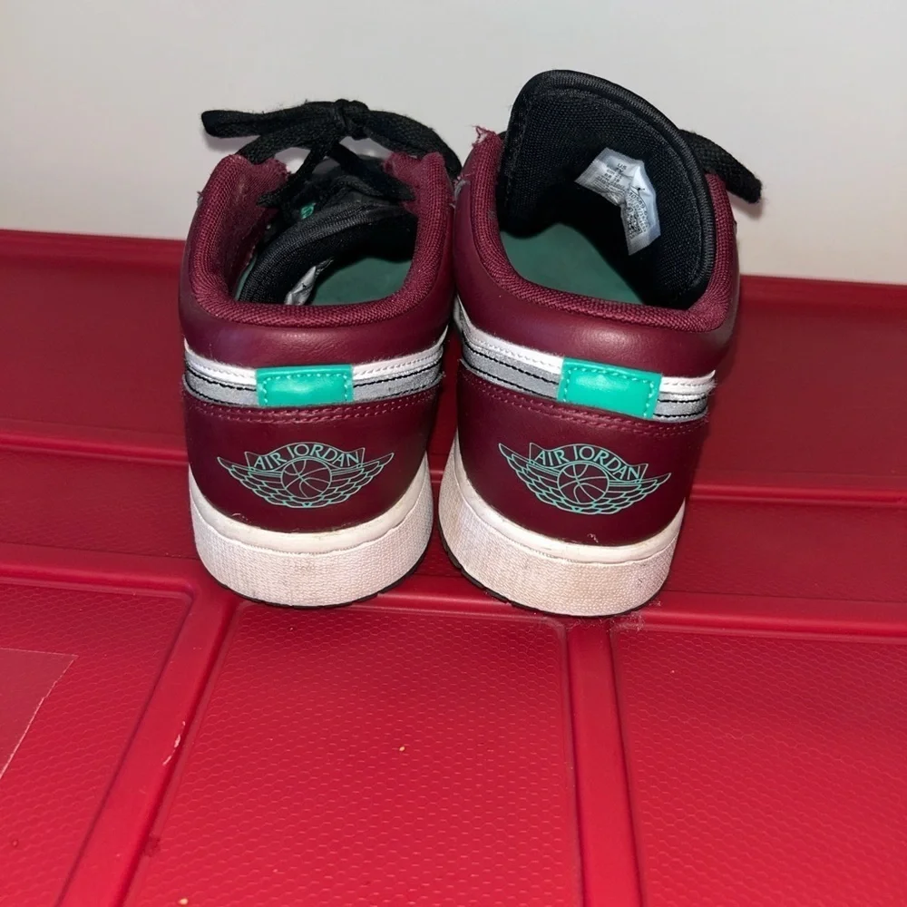 Nike Air Jordan 1 Low Dark Beetroot GS Shoes DM0589-635 Size 7 Youth